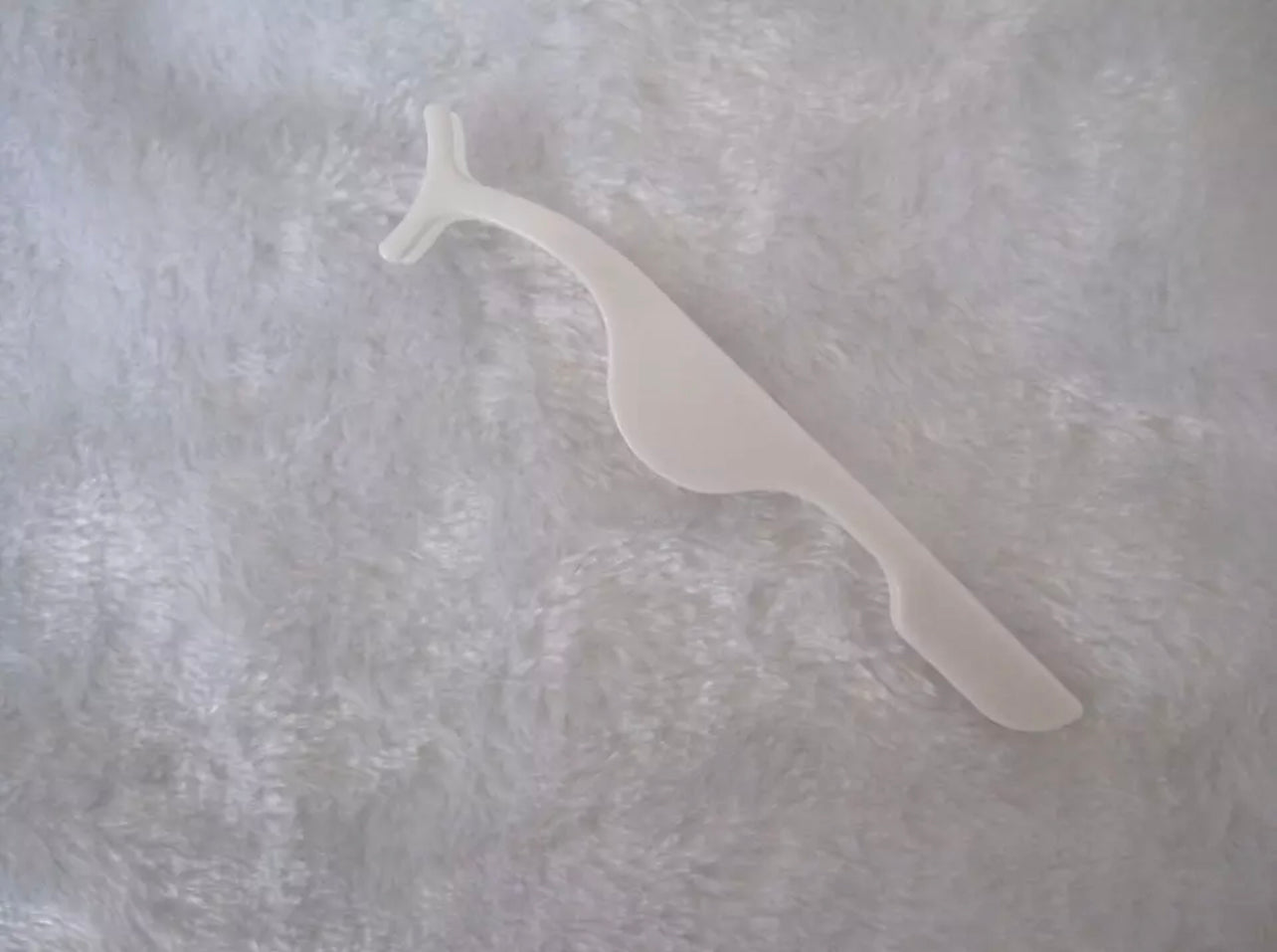 Lash Gripper